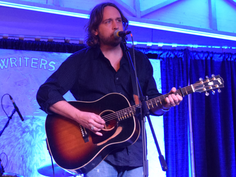 Premiere: Hear Hayes Carll’s “Girl With the Dirty Hair” From New Tribute Album