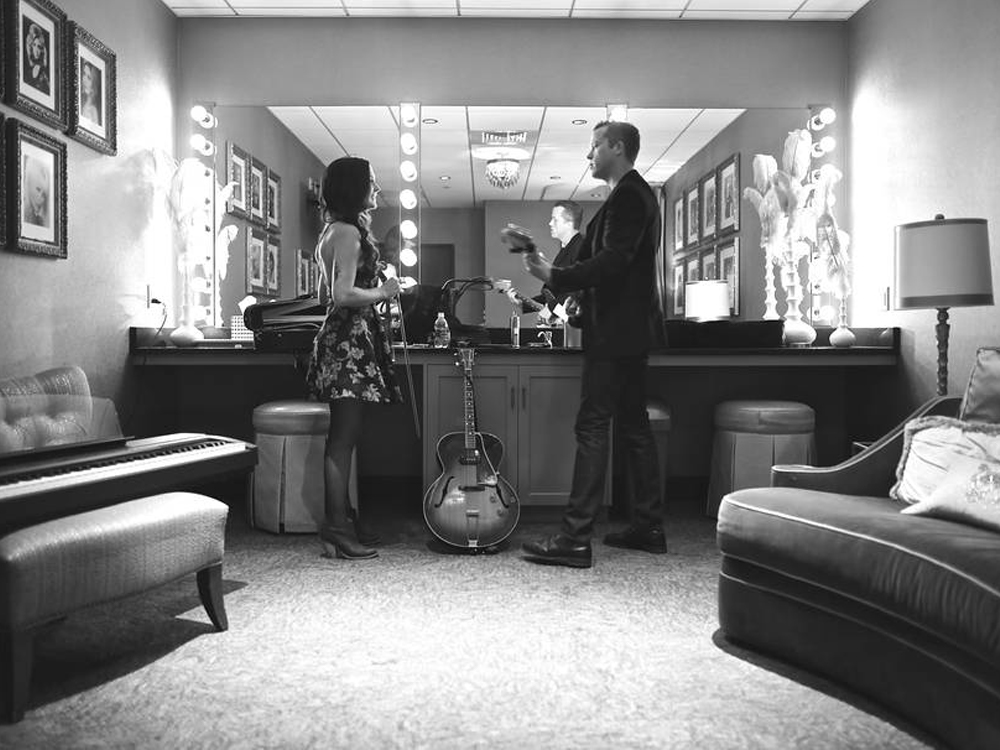 Listen to Jason Isbell & Amanda Shires’ Striking New Tune, “The Color of a Cloudy Day”