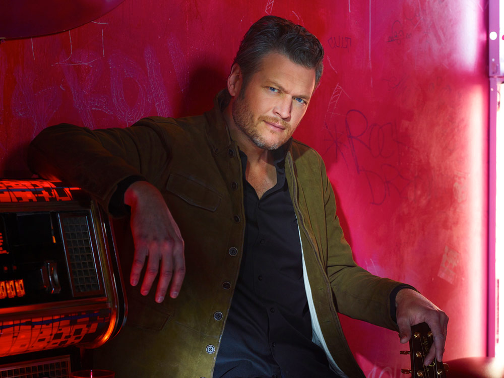 Blake Shelton Scores 23rd Billboard Country Airplay No. 1 With “A Guy With a Girl”