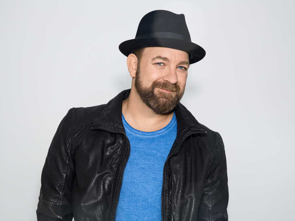 What’s New? Kristian Bush Talks New Musical, “Troubadour,” New Single, “Sing Along,” and Producing Lindsay Ell’s New Album